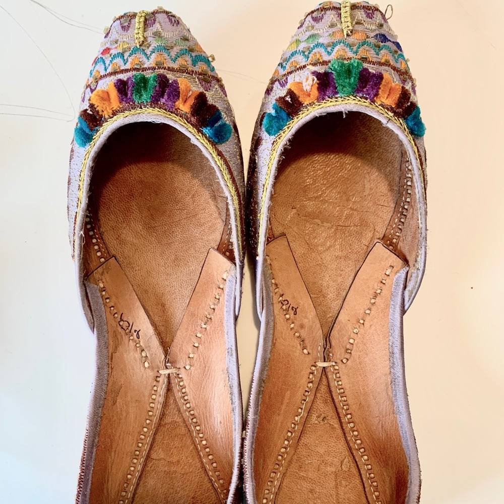 Brand new Khussa